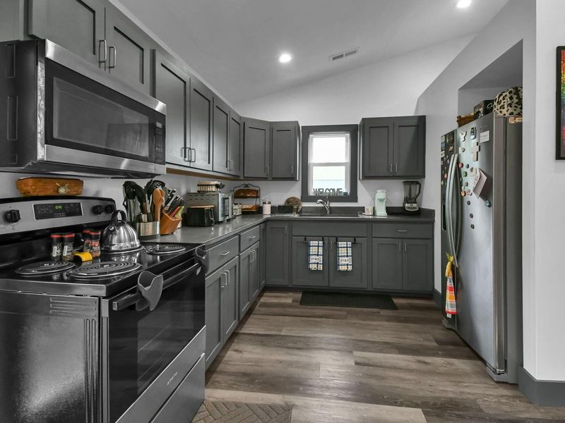 358 Davidson Street , Mansfield, OH 44907 Photo 11