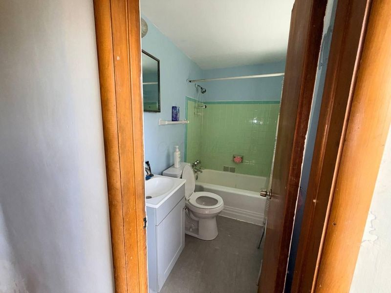 2755 Vanderberg Avenue, Columbus, OH 43204 Photo 9