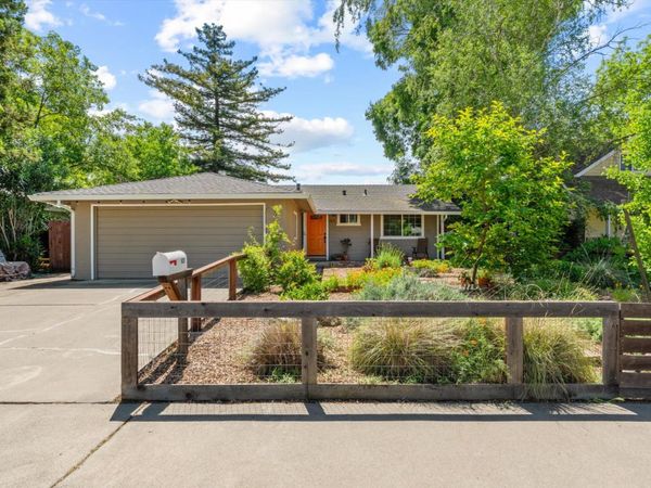 432 Delta Dr, Woodland, CA 95695