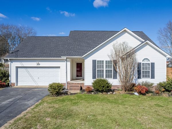 121 Jackson St, Mount Pleasant, TN 38474