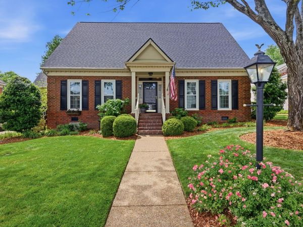 1413 Hampshire Pl, Nashville, TN 37221