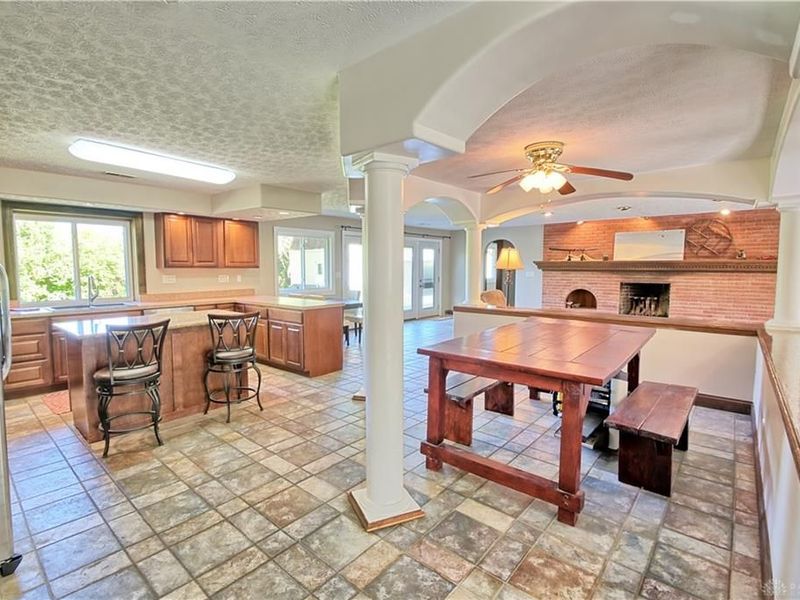 122 Cherry Hill Drive, Beavercreek, OH 45440 Photo 2