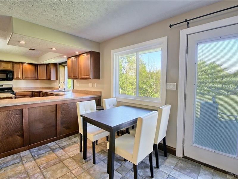 122 Cherry Hill Drive, Beavercreek, OH 45440 Photo 8