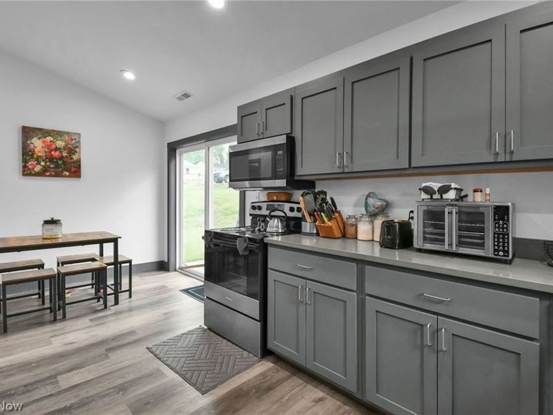 358 Davidson Street , Mansfield, OH 44907 Photo 10