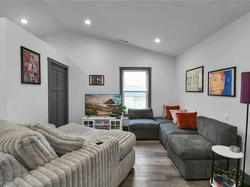 358 Davidson Street , Mansfield, OH 44907 Photo 6