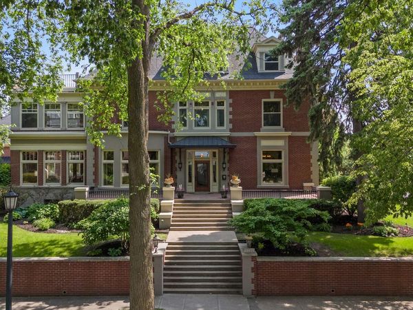 1721 Mount Curve Avenue , Minneapolis, MN 55403