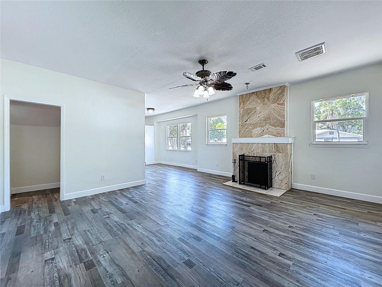 313 Jefferson Avenue S, Oldsmar, FL 34677 Photo