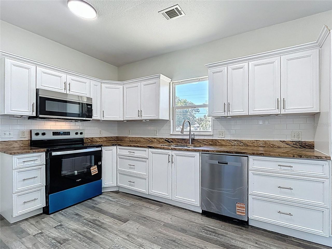 313 Jefferson Avenue S, Oldsmar, FL 34677 Photo