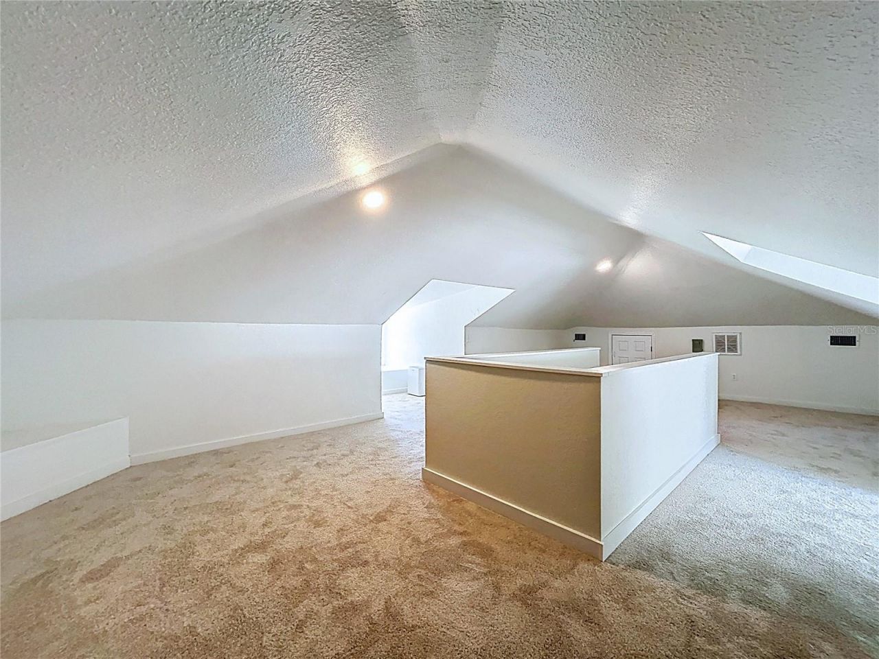 313 Jefferson Avenue S, Oldsmar, FL 34677 Photo