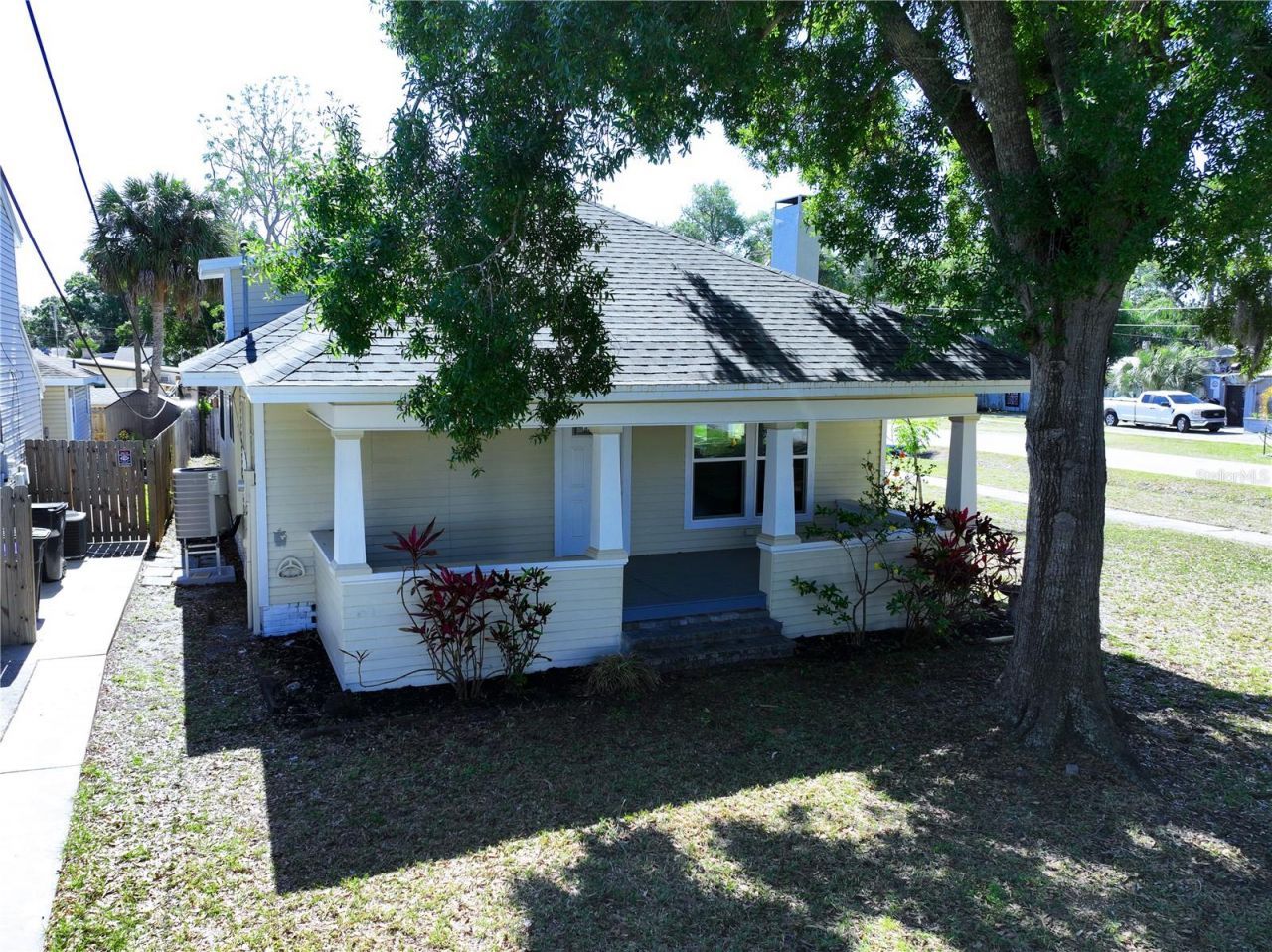 313 Jefferson Avenue S, Oldsmar, FL 34677 Photo