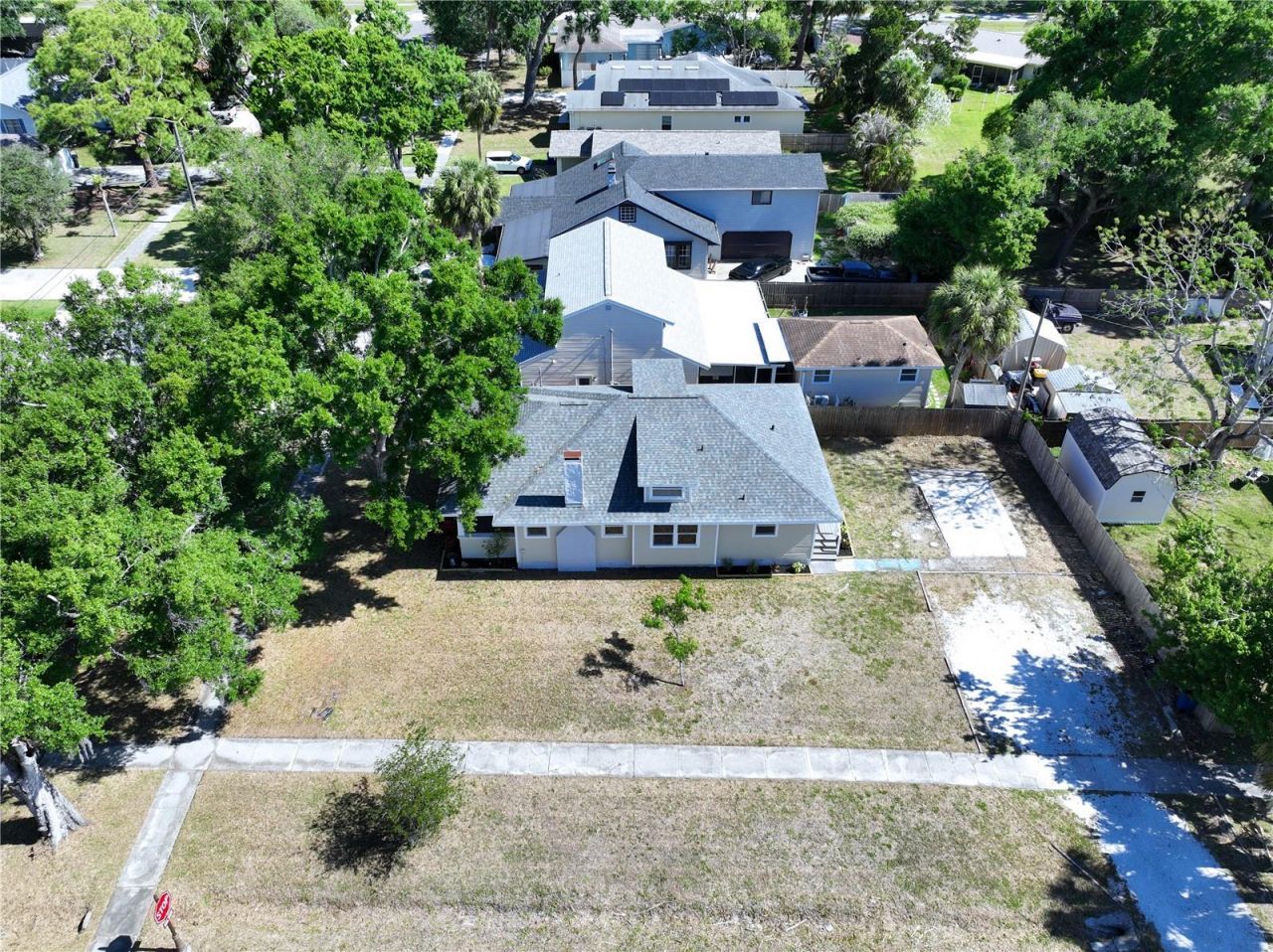 313 Jefferson Avenue S, Oldsmar, FL 34677 Photo