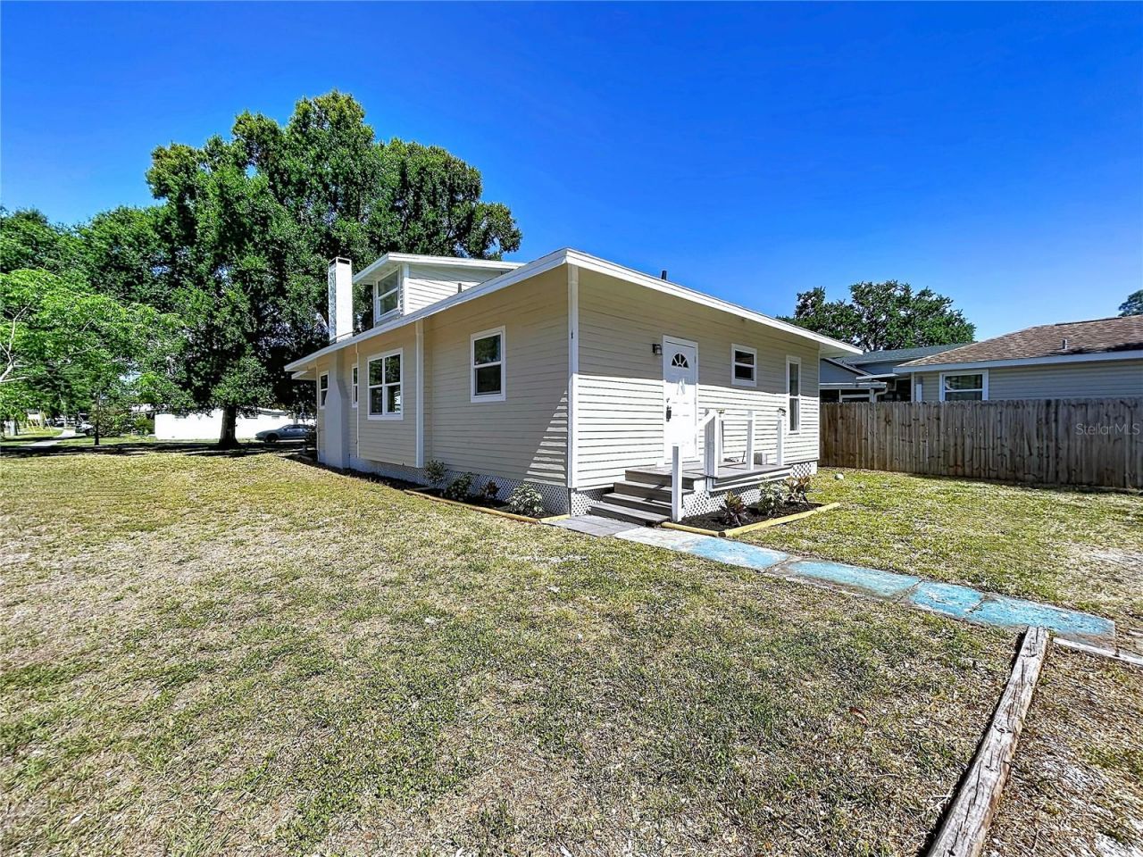 313 Jefferson Avenue S, Oldsmar, FL 34677 Photo