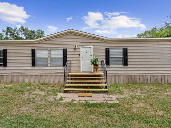 3511 S PALM AVENUE, PALATKA, FL 32177