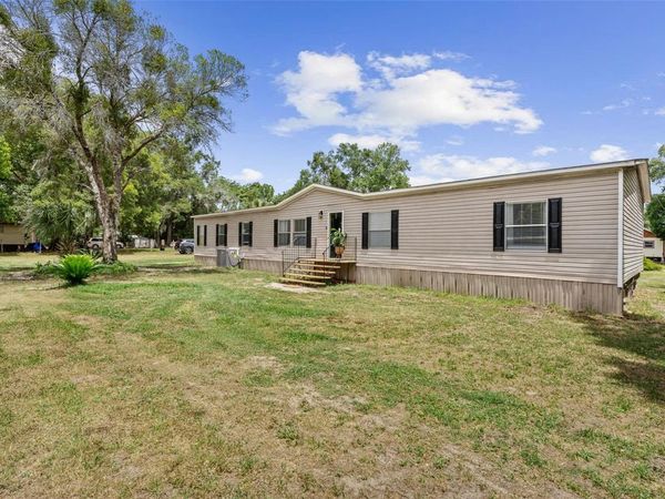 3511 S PALM AVENUE , PALATKA, FL 32177