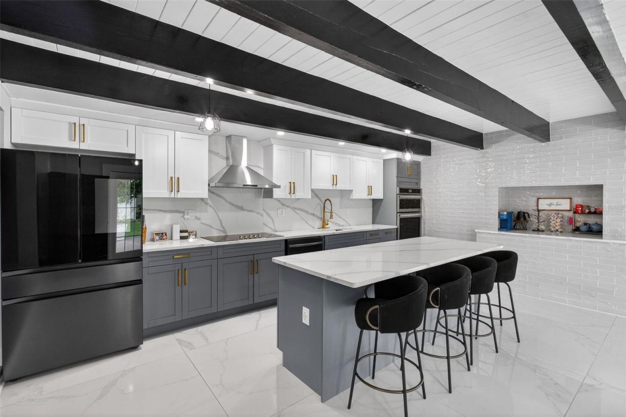 1714 Indian Rocks Road, Belleair, FL 33756 Photo