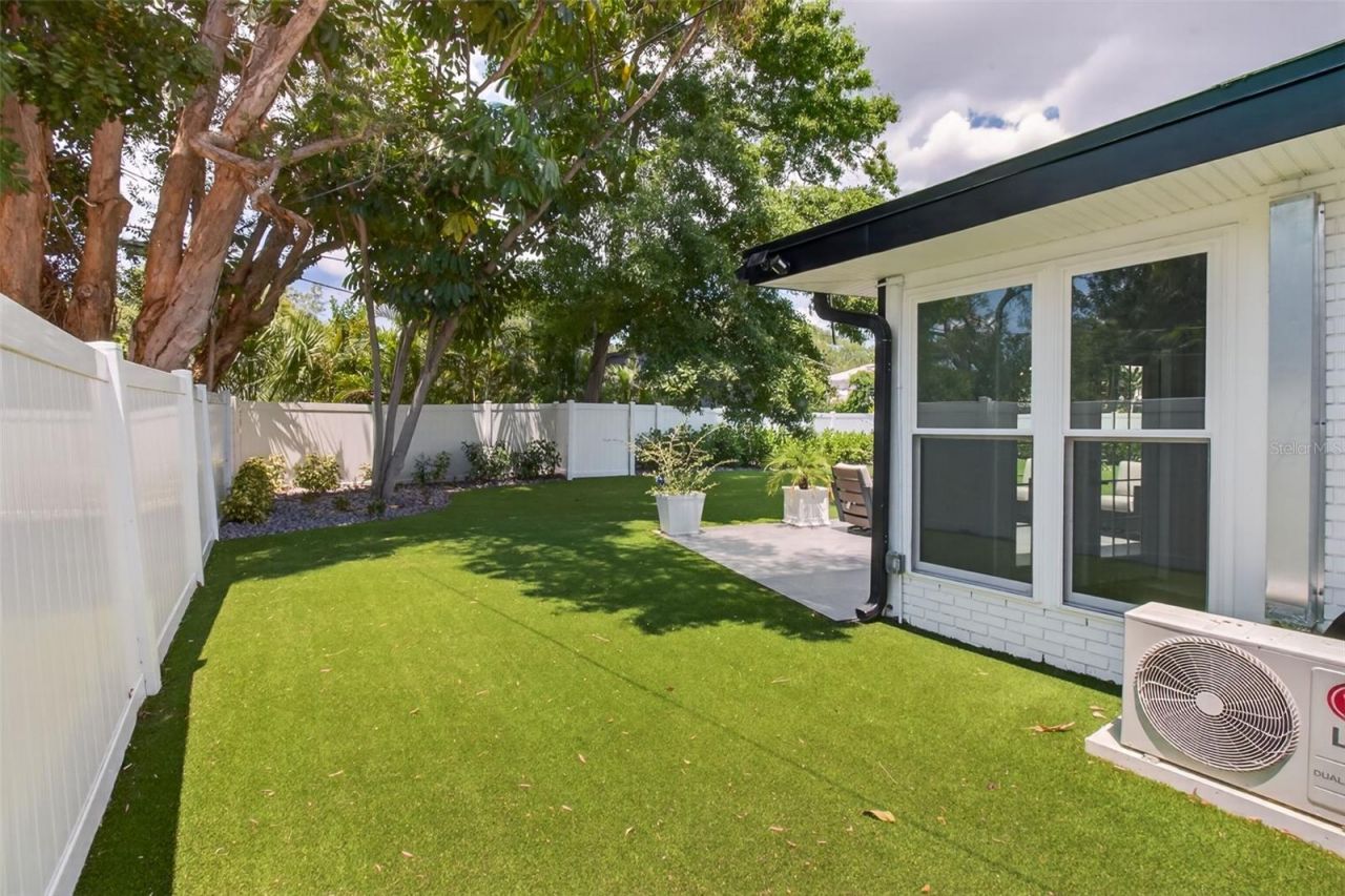 1714 Indian Rocks Road, Belleair, FL 33756 Photo