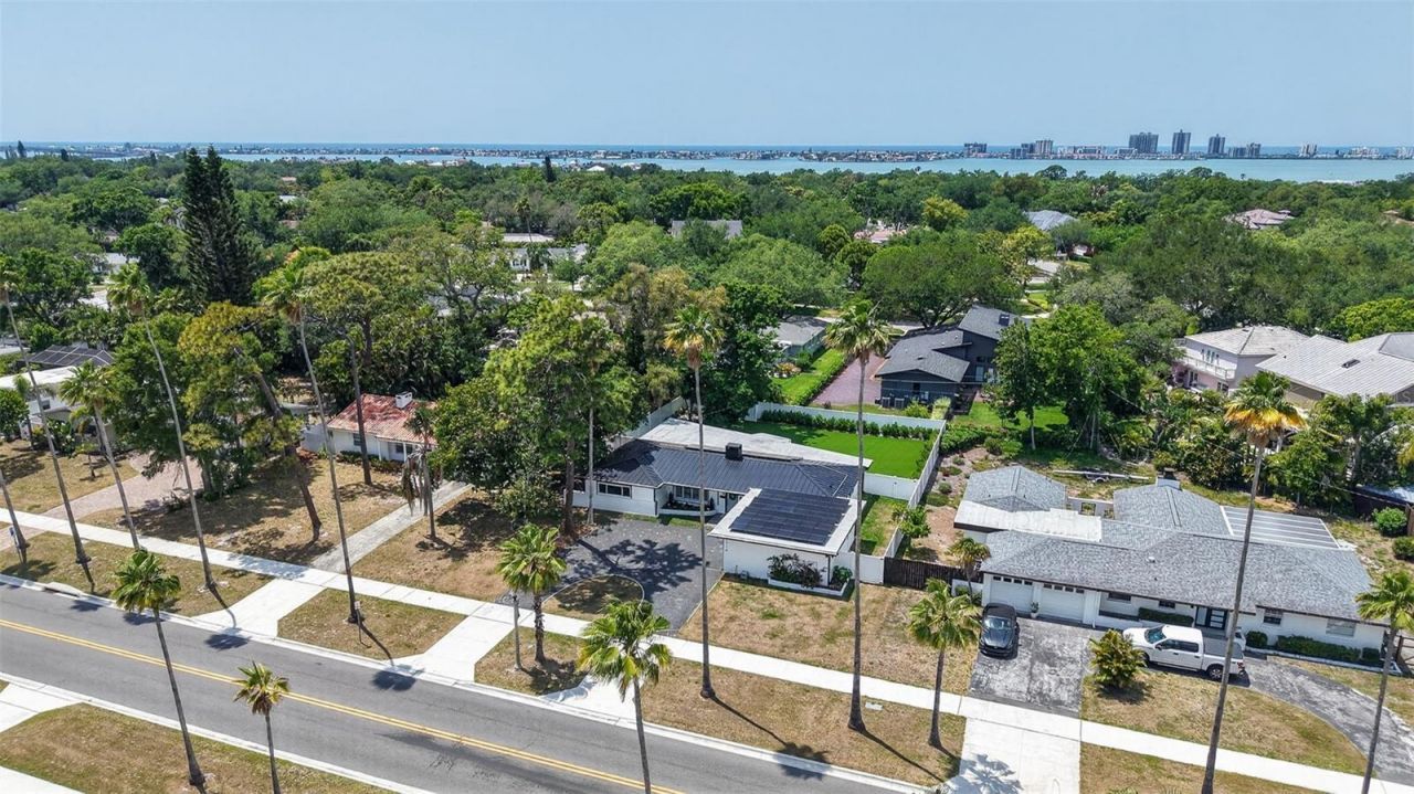 1714 Indian Rocks Road, Belleair, FL 33756 Photo
