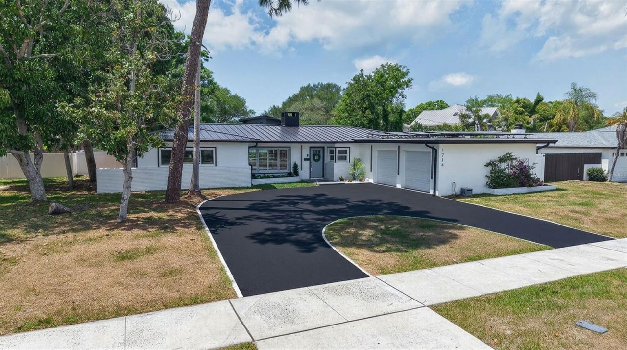 1714 Indian Rocks Road, Belleair, FL 33756 Photo