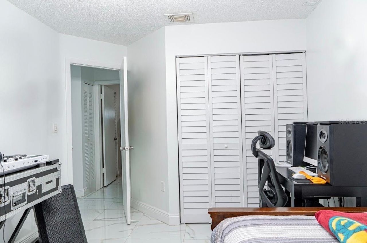 8419 NW 193rd Ln, Hialeah, FL 33015 Photo