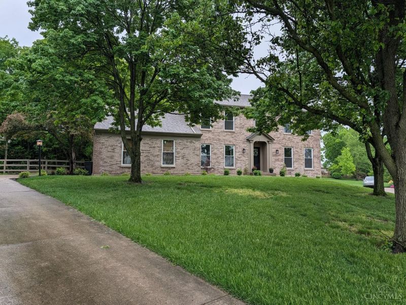 5475 Pine Vista Court, West Chester, OH 45069 Photo 1