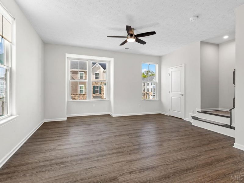 22 Wentworth Lane, Deer Park, OH 45236 Photo 12