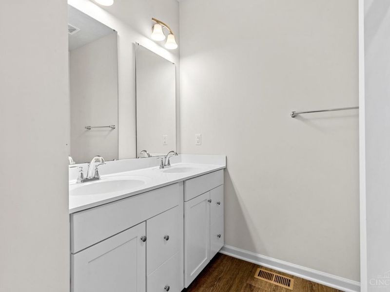 22 Wentworth Lane, Deer Park, OH 45236 Photo 18