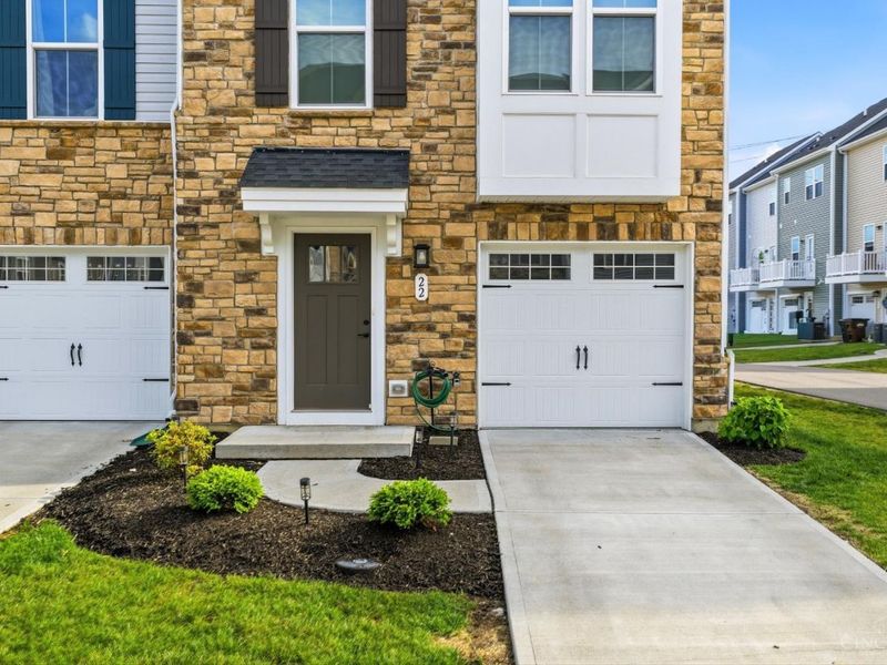 22 Wentworth Lane, Deer Park, OH 45236 Photo 2