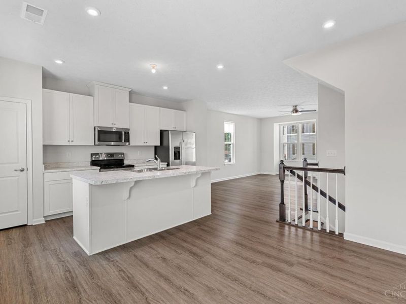 22 Wentworth Lane, Deer Park, OH 45236 Photo 6