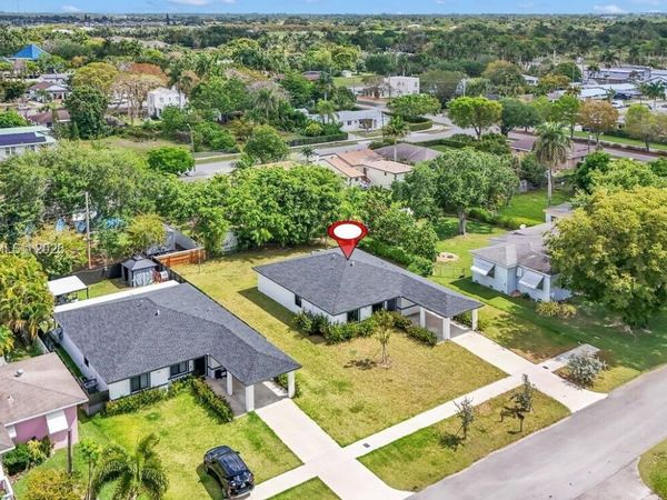 152 NW 18 St , Homestead, FL 33030