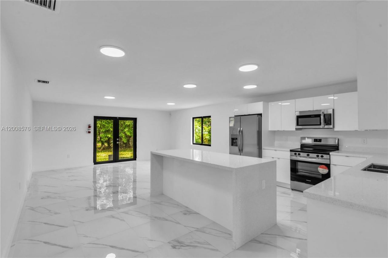 152 NW 18 St , Homestead, FL 33030 Photo