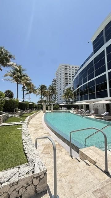 5875 Collins Ave , Unit 708, Miami Beach, FL 33140 Photo