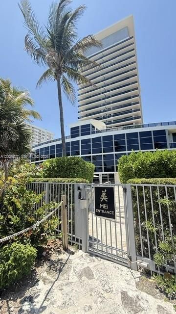 5875 Collins Ave , Unit 708, Miami Beach, FL 33140 Photo
