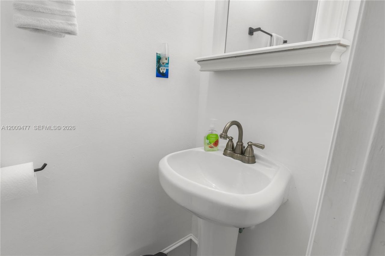 200 Plantation Shores Dr , Tavernier, FL 33070 Photo