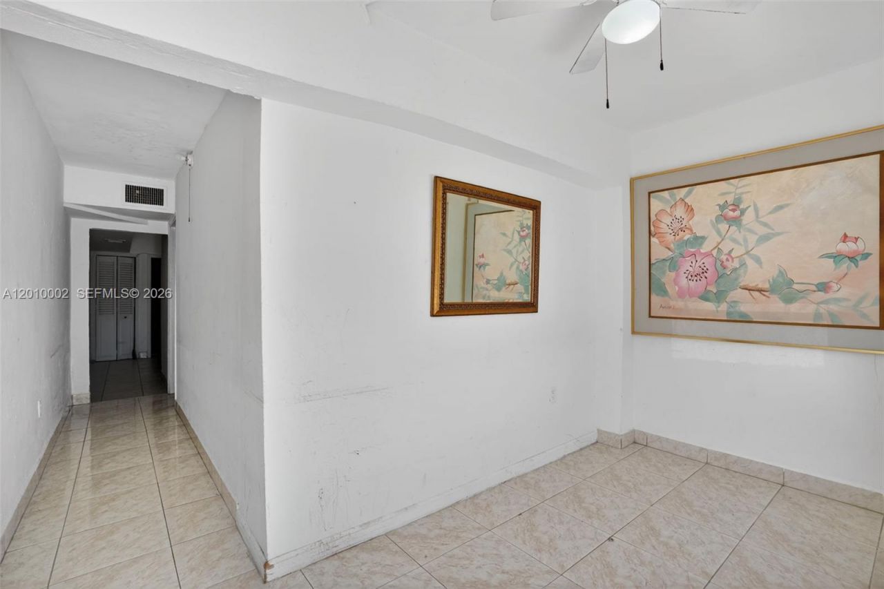 5925 SW 64th St , South Miami, FL 33143 Photo