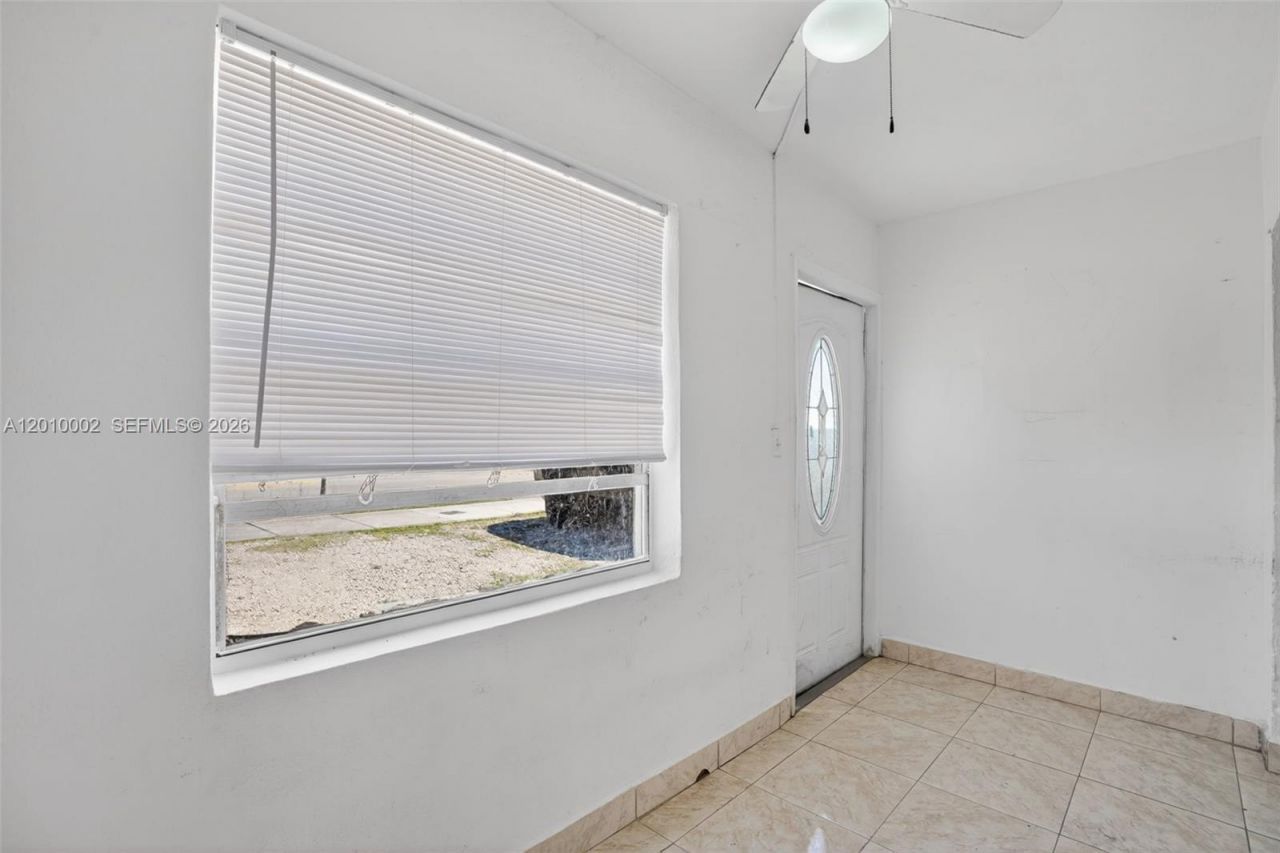 5925 SW 64th St , South Miami, FL 33143 Photo