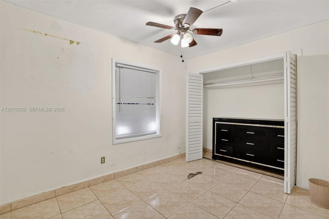 5925 SW 64th St , South Miami, FL 33143 Photo