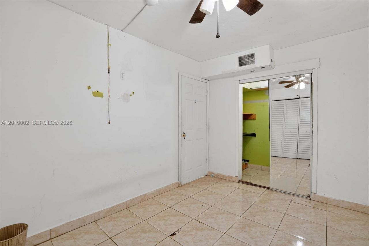 5925 SW 64th St , South Miami, FL 33143 Photo