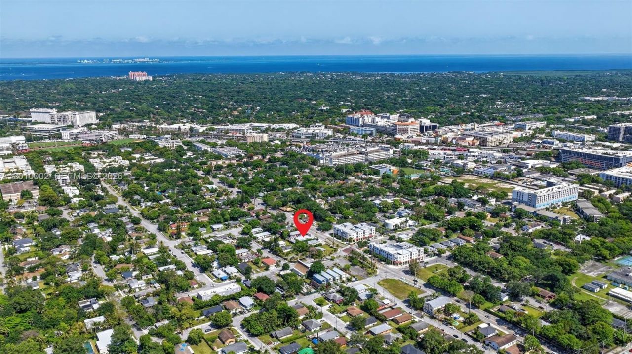 5925 SW 64th St , South Miami, FL 33143 Photo