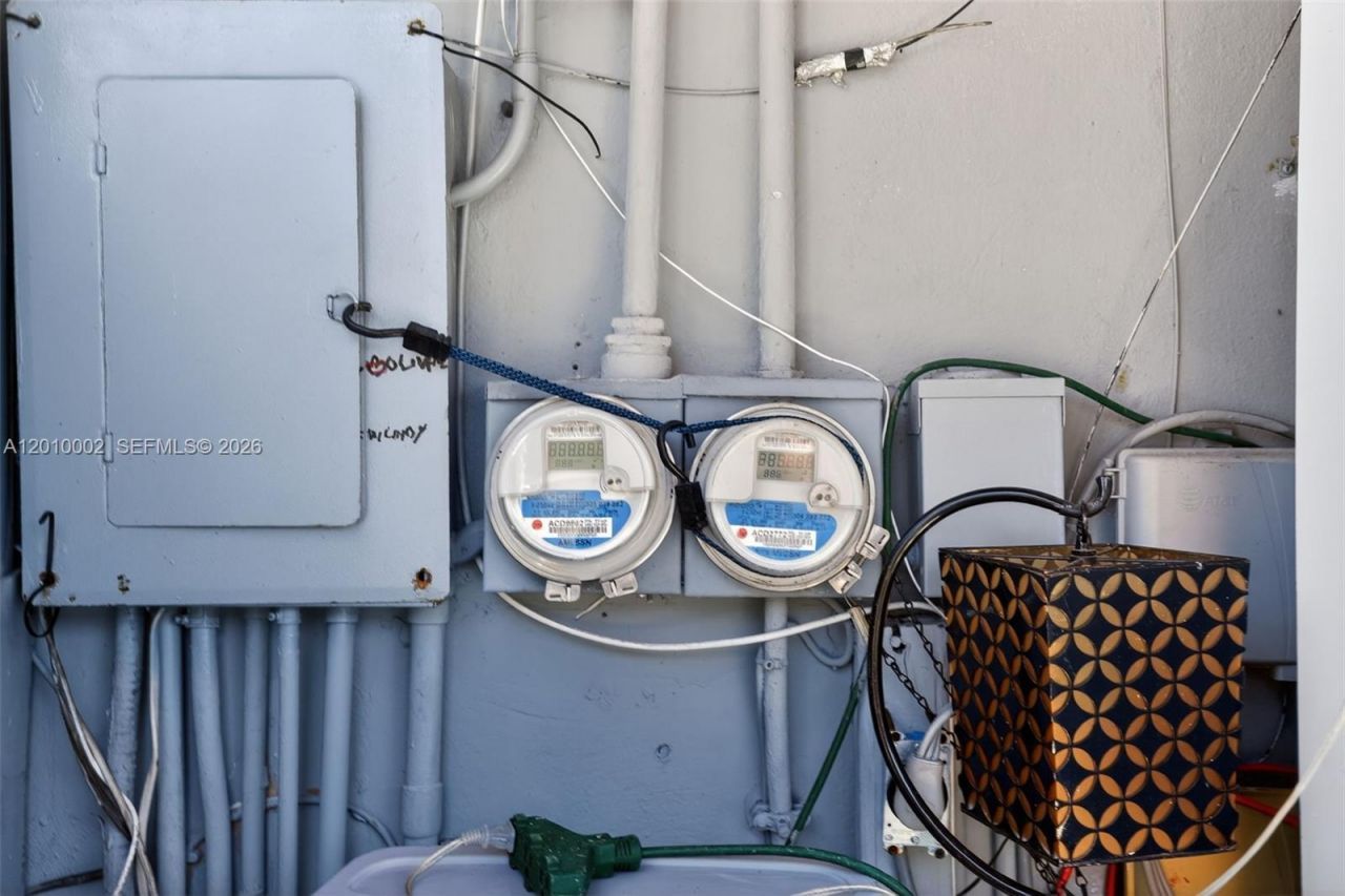 5925 SW 64th St , South Miami, FL 33143 Photo