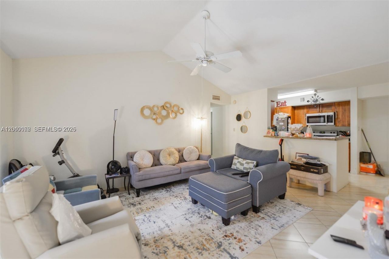 875 Riverside Dr, Unit 735, Coral Springs, FL 33071 Photo