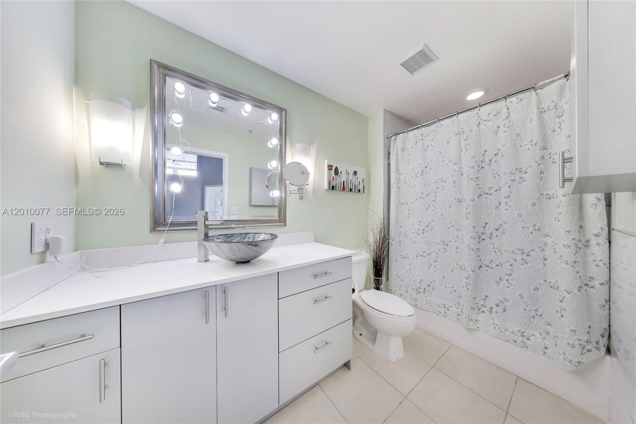 2001 Biscayne Blvd , Unit 2311, Miami, FL 33137 Photo