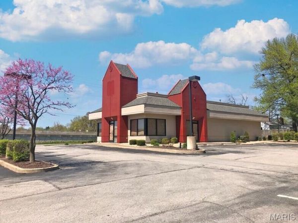 11830 Lusher Road , St Louis, MO 63138