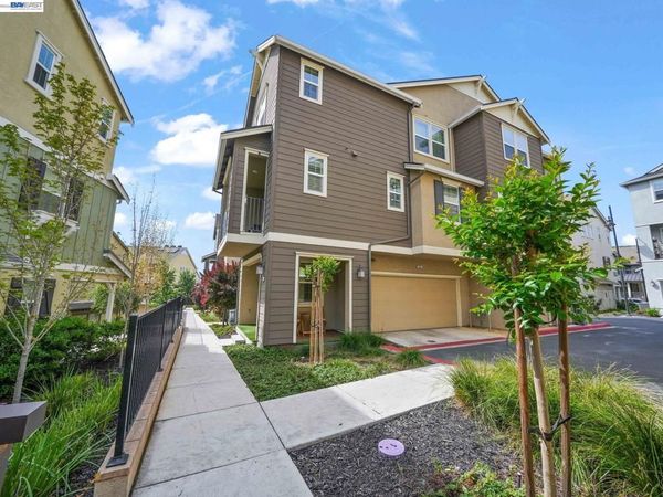 7045 Coombsville Loop, Dublin, CA 94568