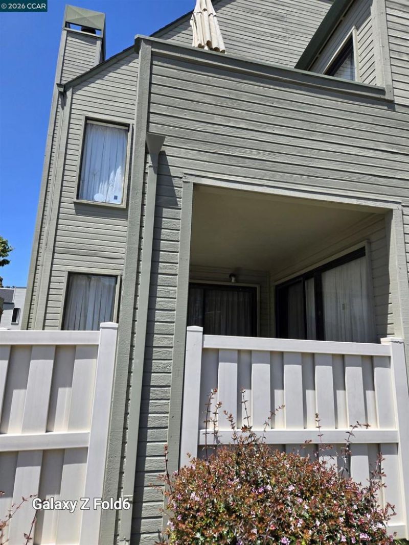 2753 East Ct, Richmond, CA 94806 Main Photo