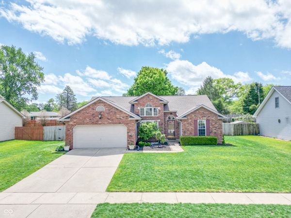 3409 Victoria Avenue , Columbus, IN 47203