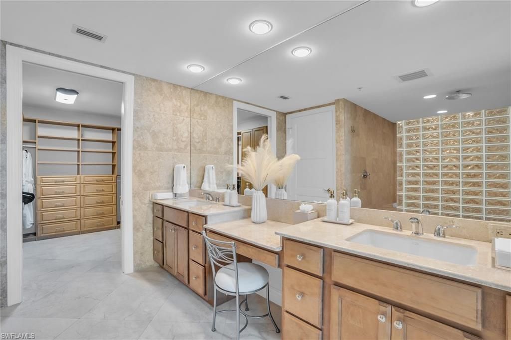 265 Indies Way, Unit 1402, Naples, FL 34110 Photo