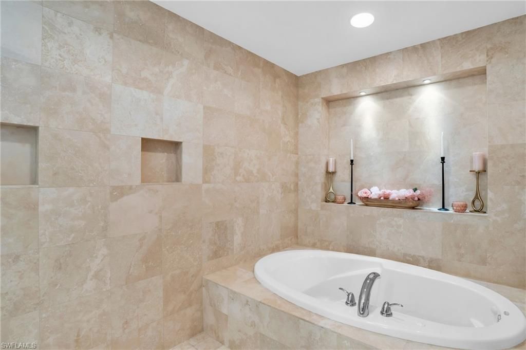 265 Indies Way, Unit 1402, Naples, FL 34110 Photo