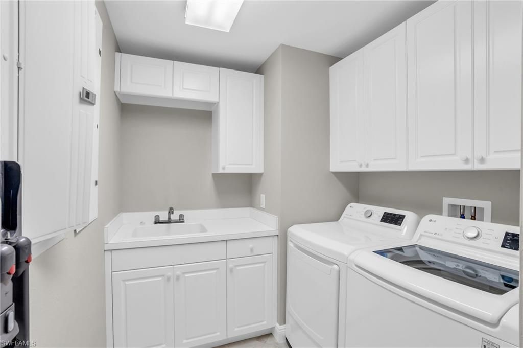 265 Indies Way, Unit 1402, Naples, FL 34110 Photo