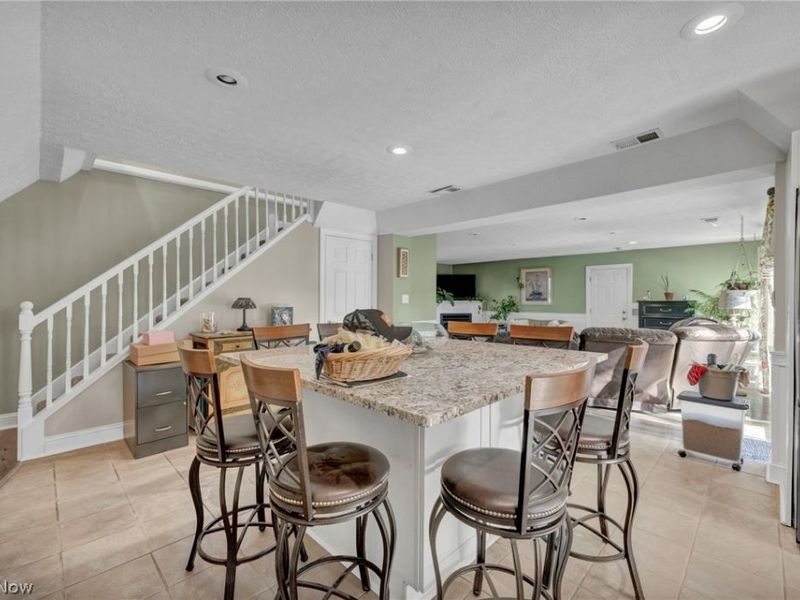 8689 Stearns Road , Olmsted Township, OH 44138 Photo 14