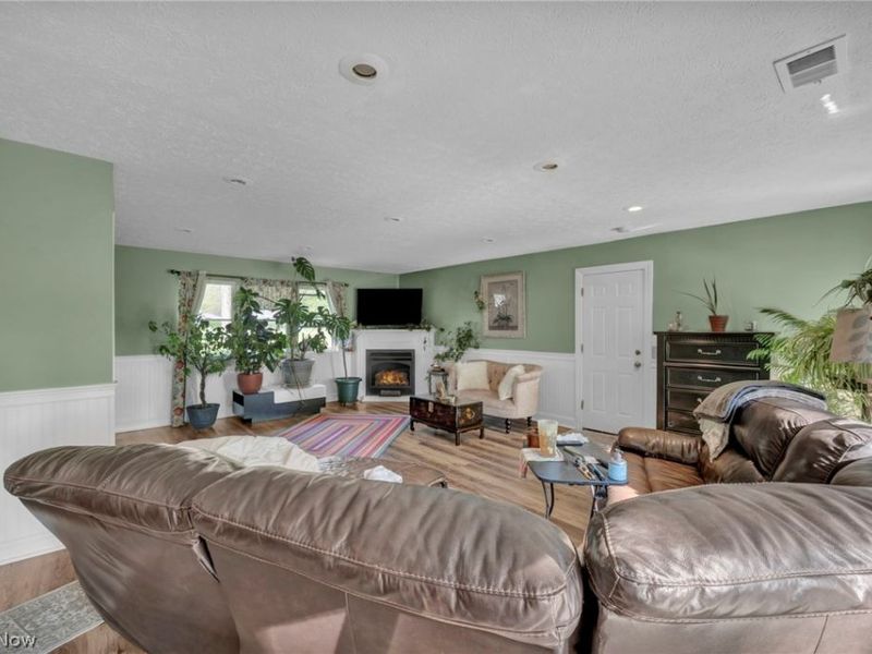 8689 Stearns Road , Olmsted Township, OH 44138 Photo 15